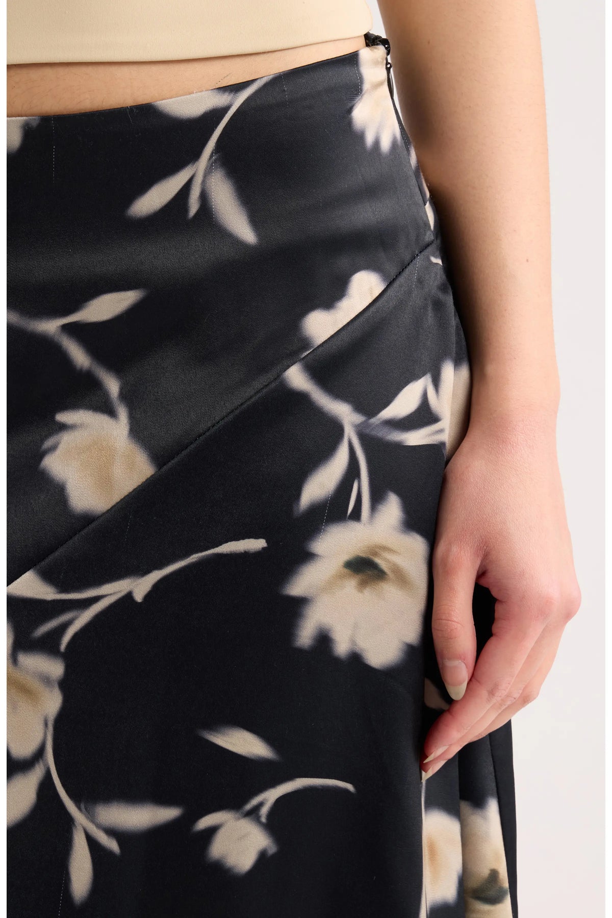 Lewinae Skirt