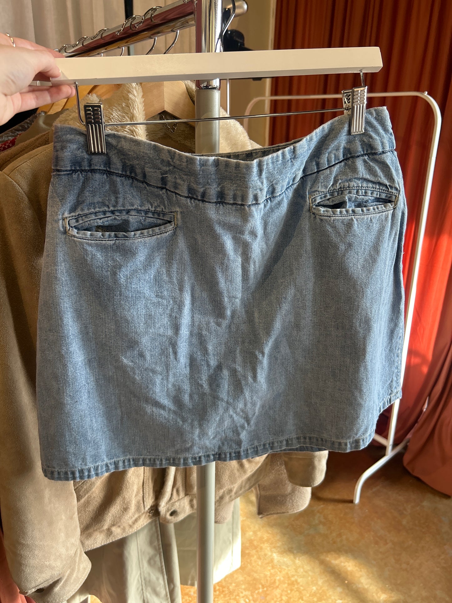 4048 cherokee denim light wash skirt