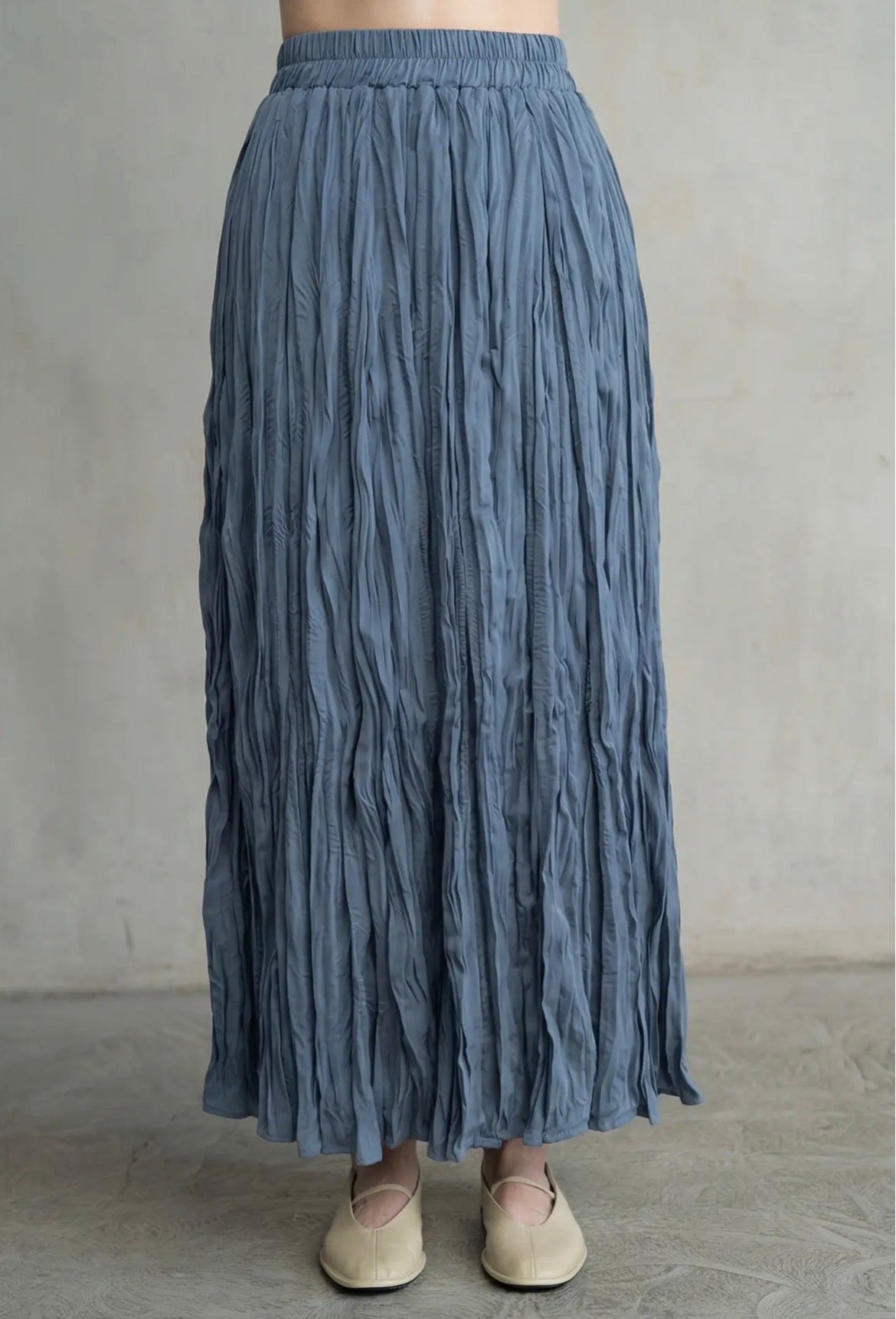 Elle Grey Elegant Crinkled Maxi Skirt