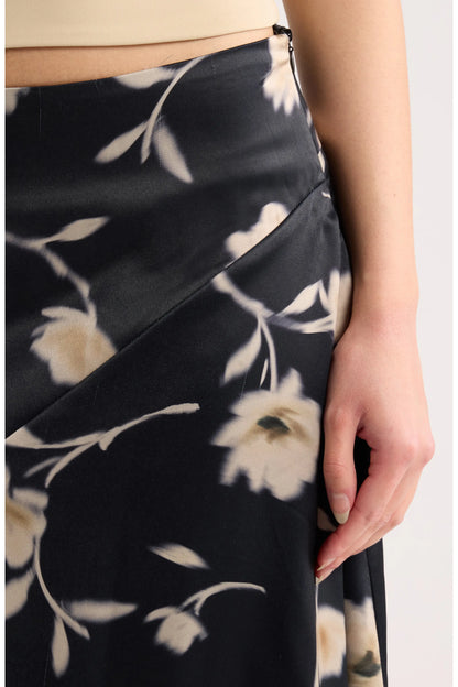 Lewinae Skirt