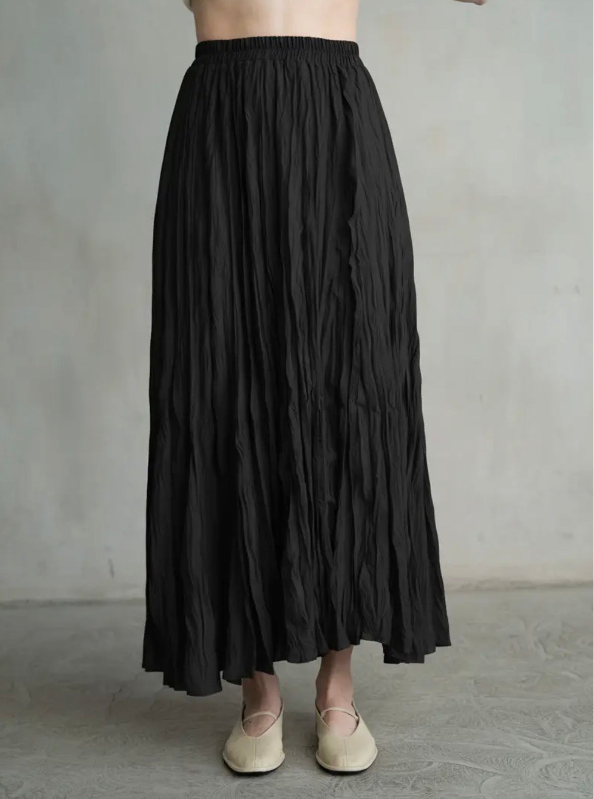 Elle Grey Elegant Crinkled Maxi Skirt