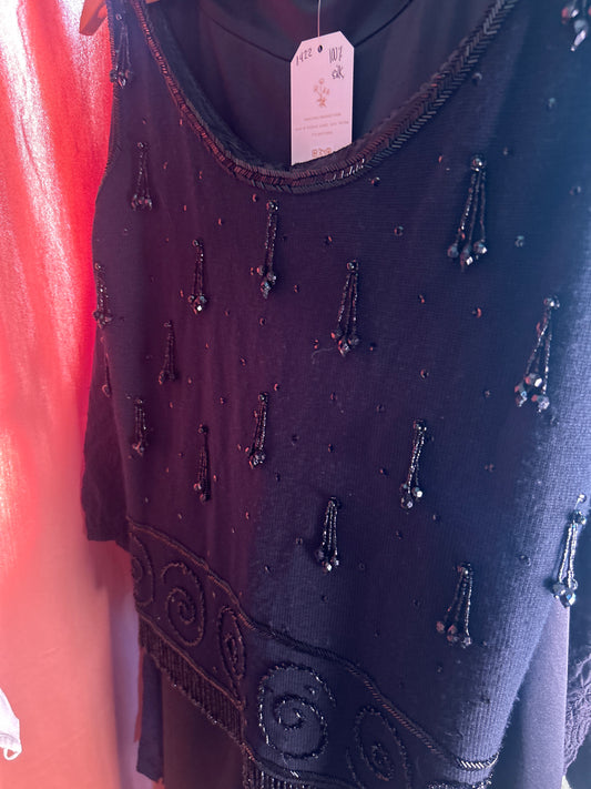 1421 le roy black beaded top