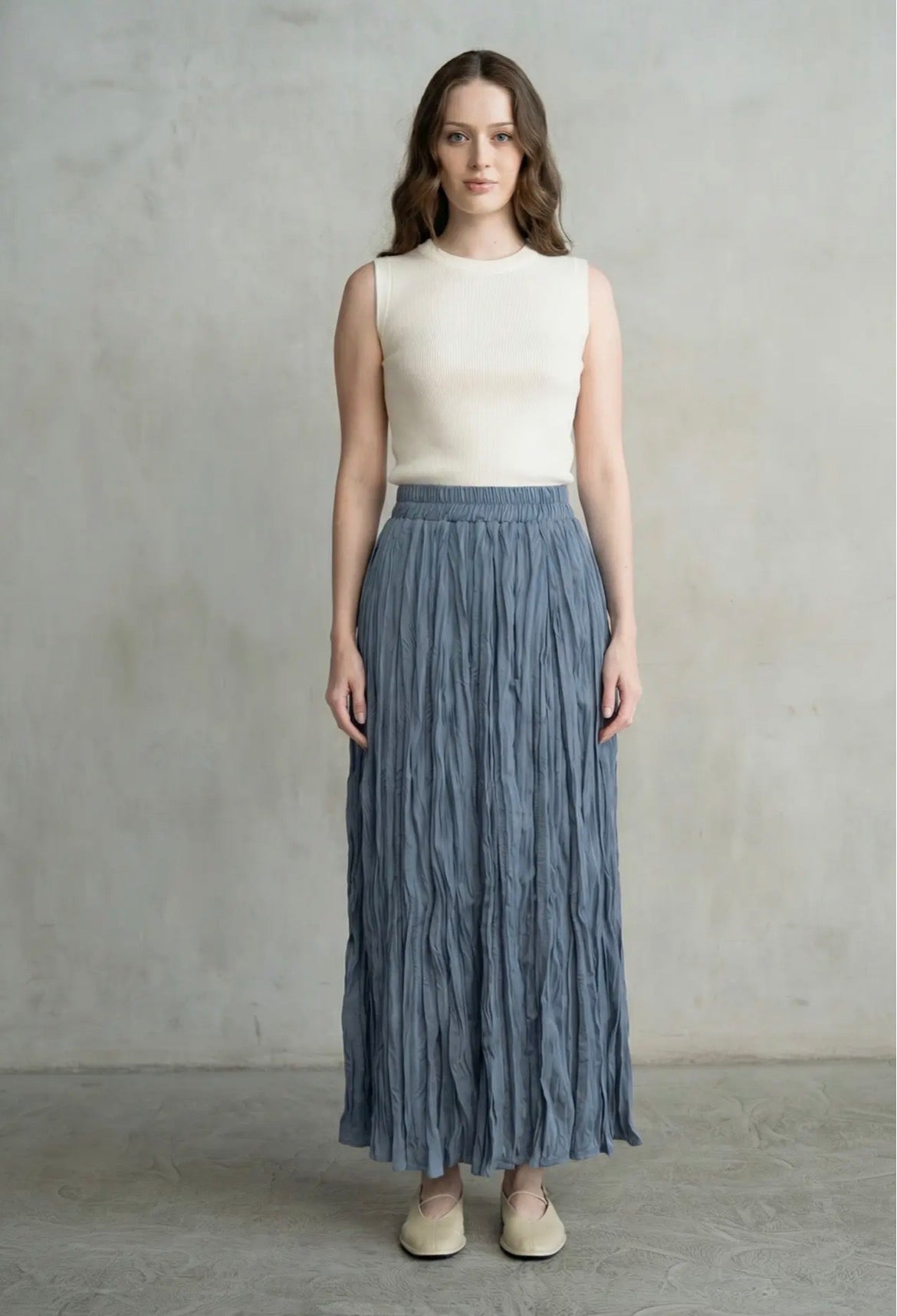 Elle Grey Elegant Crinkled Maxi Skirt