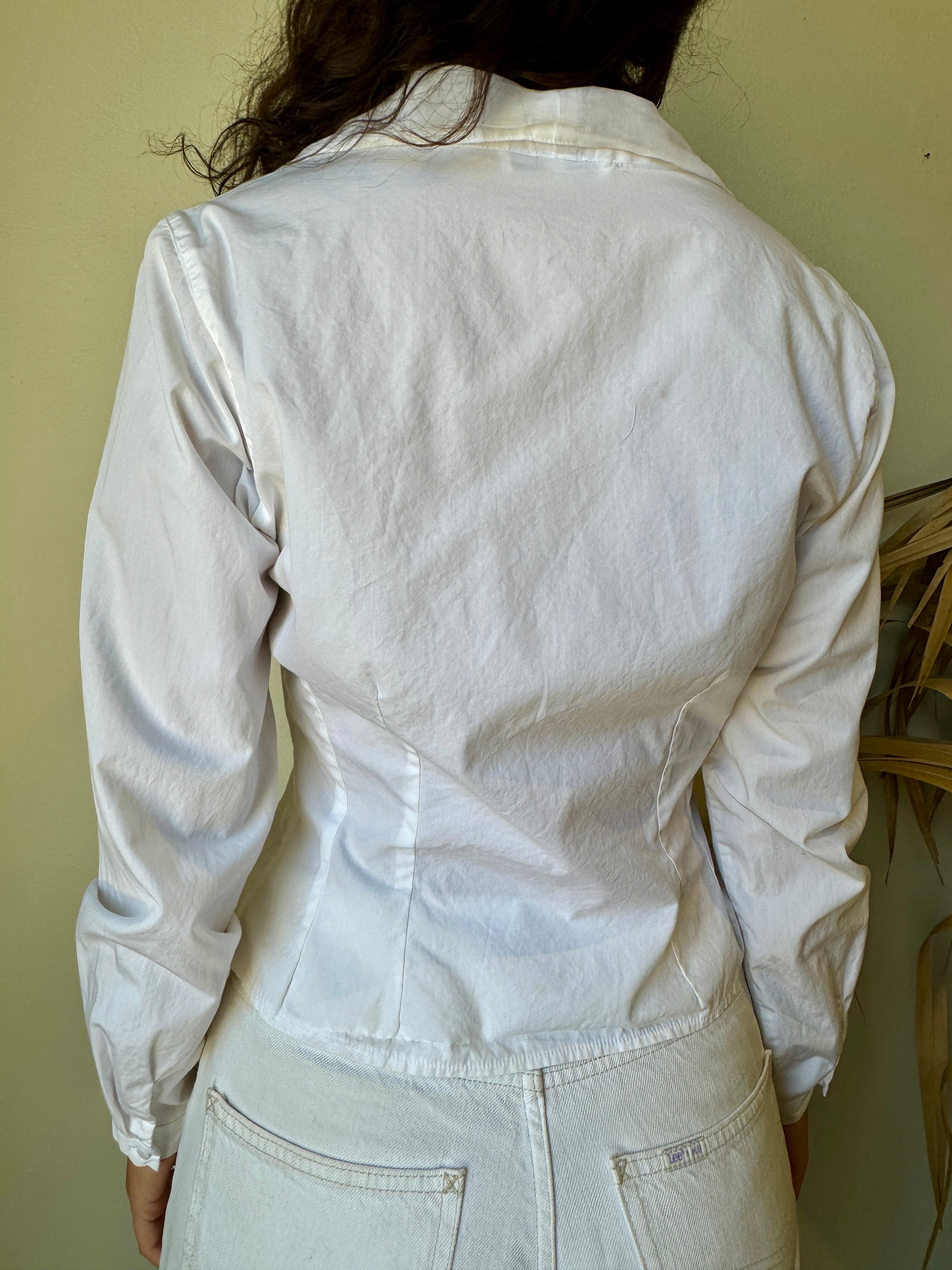 back view Anne Fontaine white tuxedo blouse