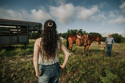 Hey Ricochet Horseshoe Clip