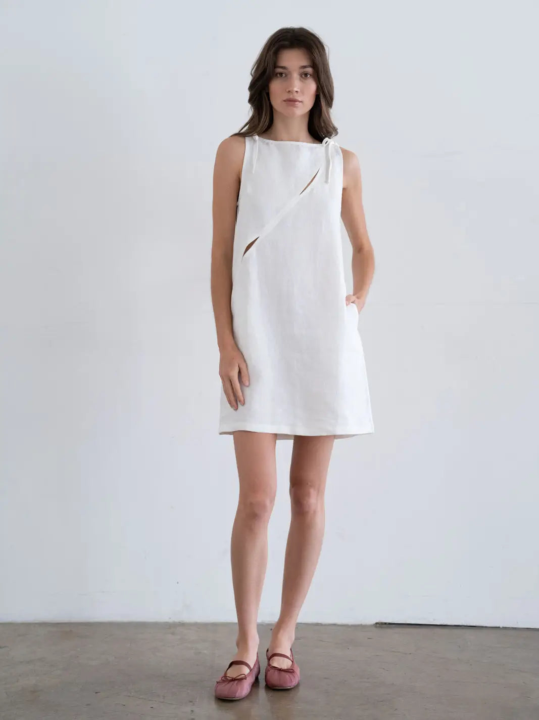 Slit Detailing Shift Linen Mini Dress